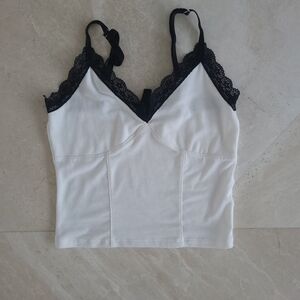 White tee